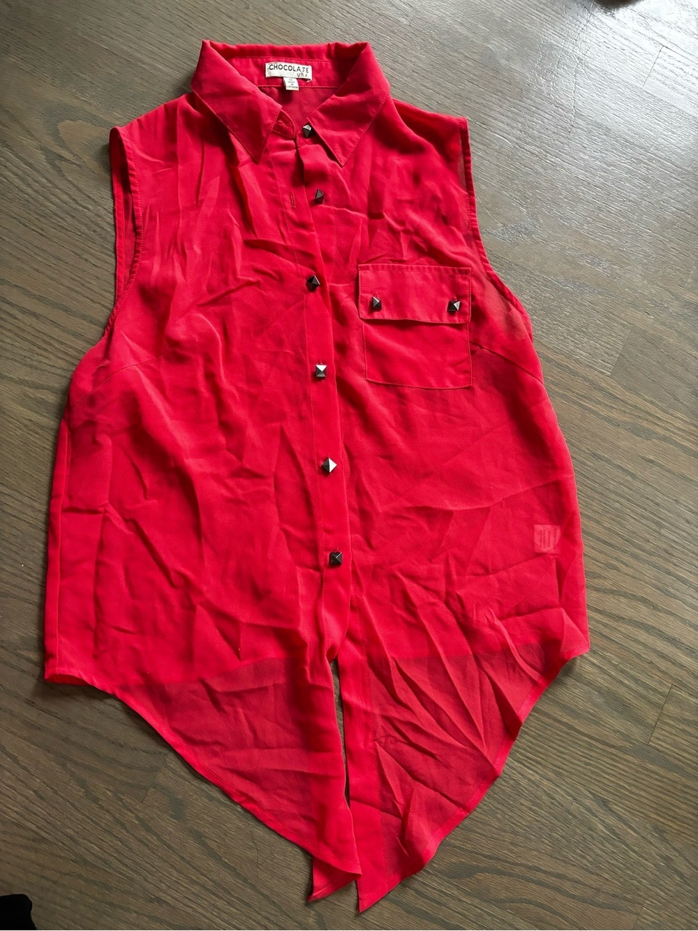 Red button-down tie front sheer sleeveless blouse studded buttons women’s medium